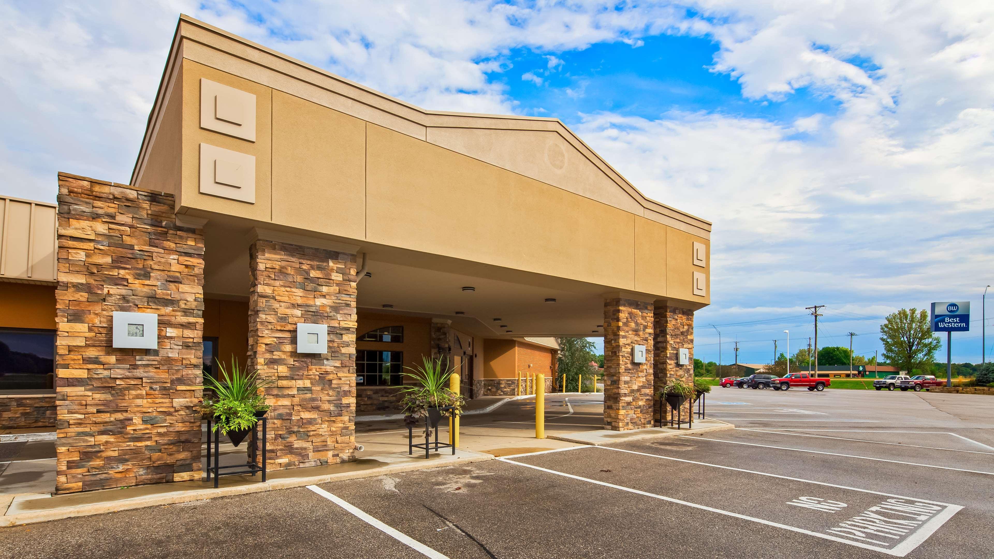 Crossroads Hotel & Event Center Fort Dodge Exterior foto